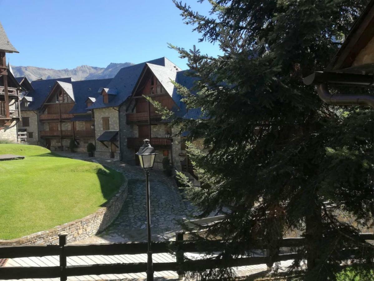 Espacioso apartamento en el Naut Aran Gessa Exterior foto